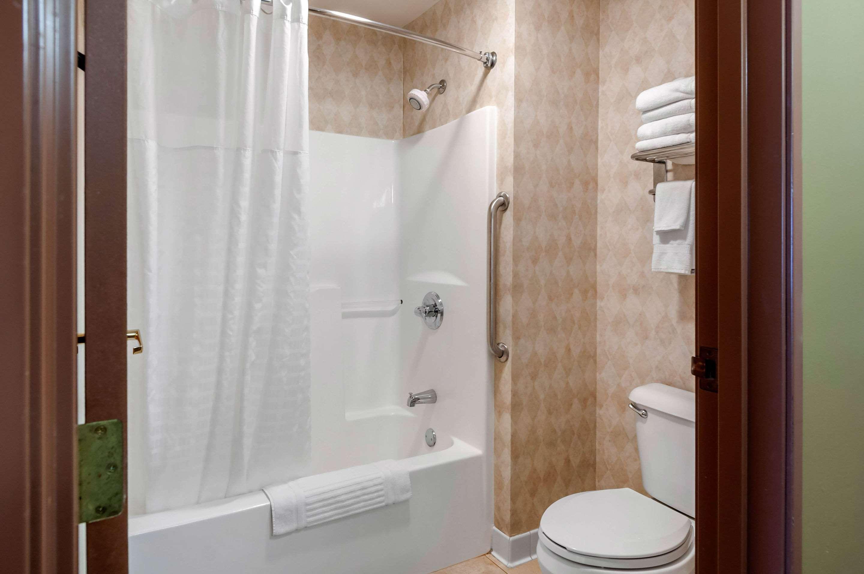 Comfort Inn Dyersville Near The Field Of Dreams Екстериор снимка