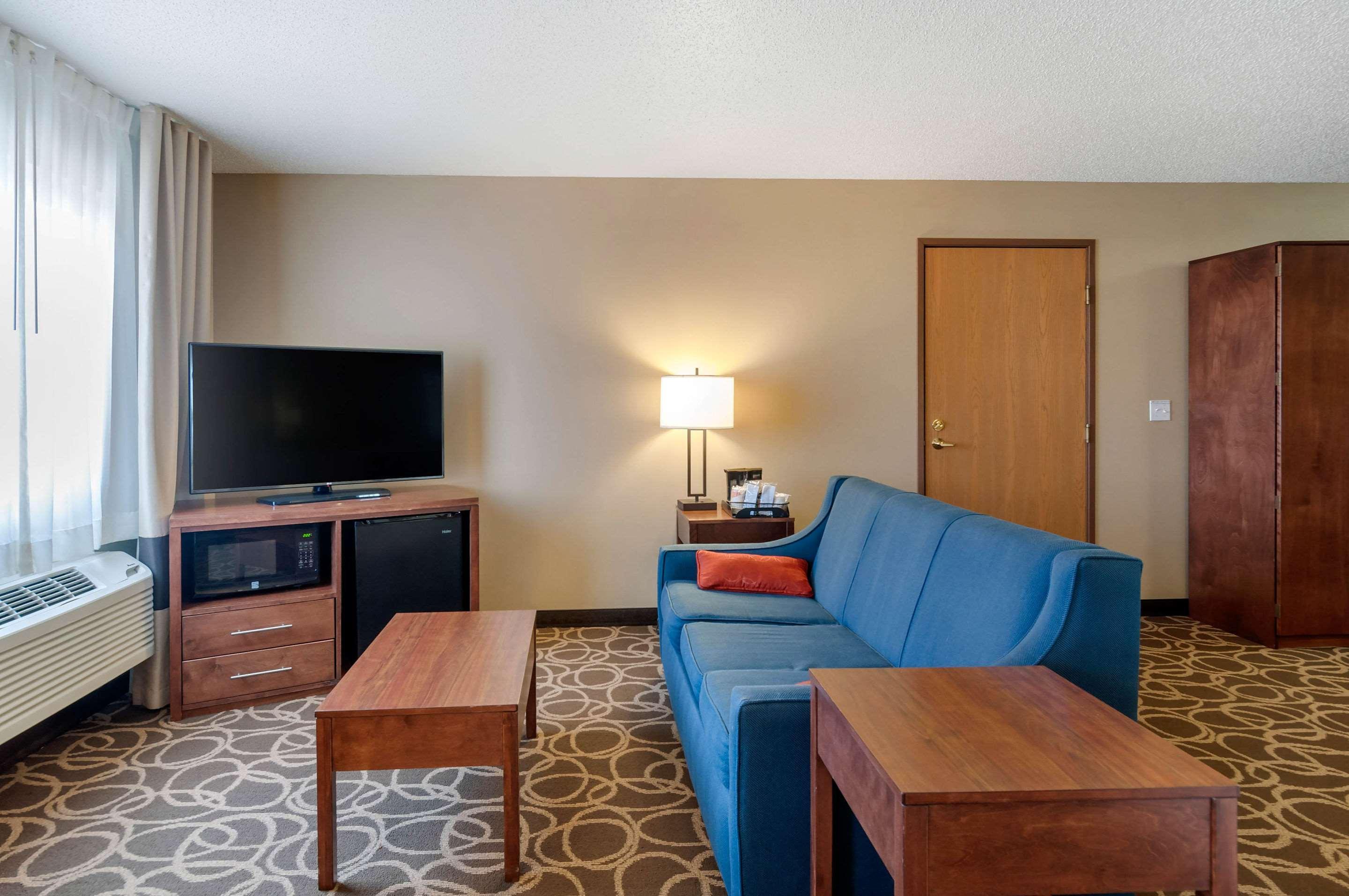Comfort Inn Dyersville Near The Field Of Dreams Екстериор снимка